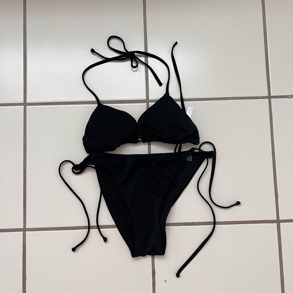 Victoria’s Secret Black bikini set